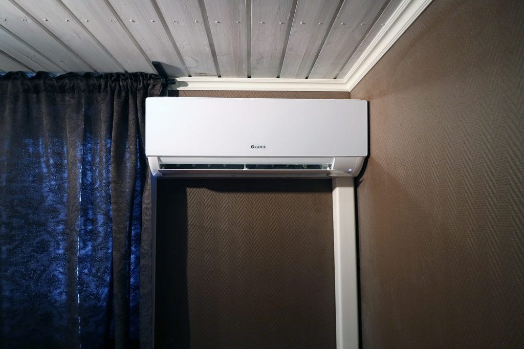 Sisäyksikkö lähikuvassa.